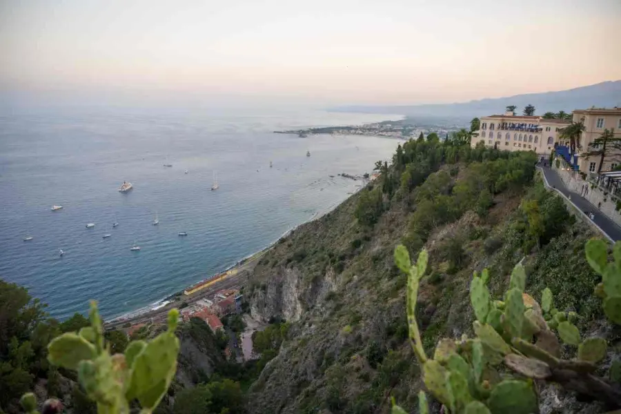 Perché Taormina è considerata una delle perle del Mediterraneo